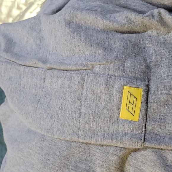 Hilfiger Athletics Men's Long-sleeved Gray Tee Size Medium - Picture 4 of 5